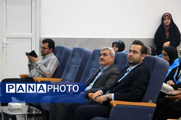 بدرقه کاروان دانش‌آموزان دختر بوشهر به سفر معنوی عمره