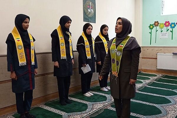 کارگاه آموزشی پیش اردوی منطقه‌ای پیشتازان در بهارستان‌۲