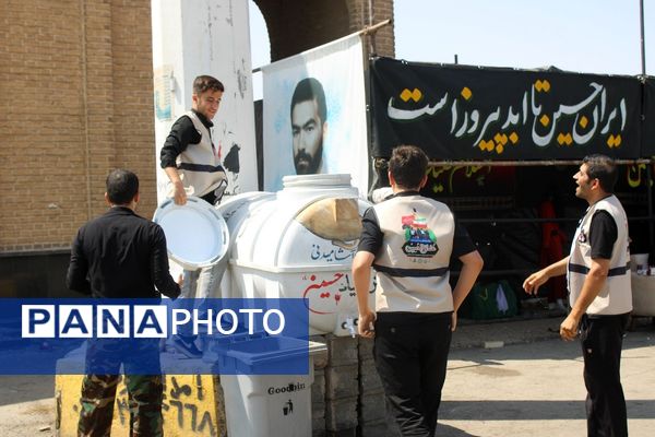 دانش‌آموزان پیشتاز رباط کریم، خادمان کوچک اربعین حسینی