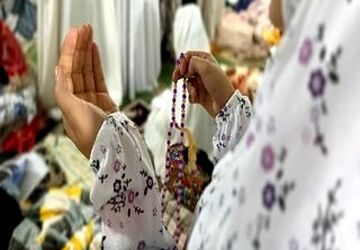 خلوت دانش‌آموزان با خدا در آیین معنوی اعتکاف 