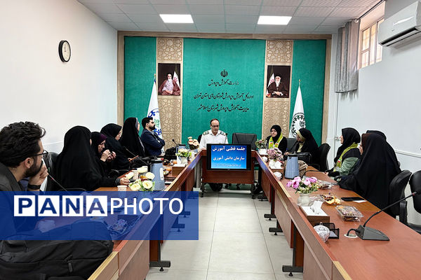 نشست قطبی آموزش سازمان دانش آموزی به میزبانی اسلامشهر 