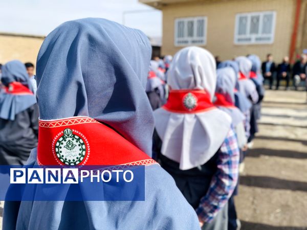 مراسم  یاوران انقلاب و افتتاح نمازخانه خیرساز در دبستان بنیاد برکت باخرز