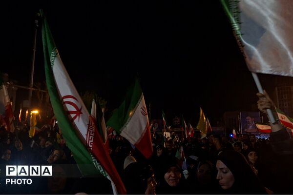 سی شب کنار هم در تجمعات خونخواهی رهبر شهید
