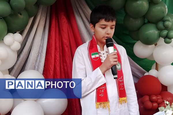 همایش یاوران انقلاب در دبستان شاهد شهید قدوسی ناحیه دو شهرری 