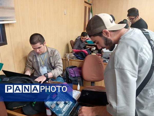 درخشش هنرستان آزادی فلسطین در چهارمین دوره مسابقات کشوری کید‌کد