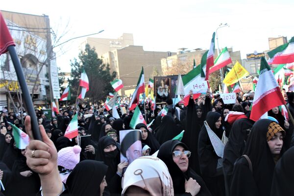 جلوه‌های حضور نوجوانان در راهپیمایی 22 دی مردم قم