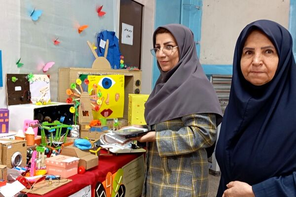 گرامیداشت «هفته پژوهش» در دبستان شهید دکتر چمران ناحیه دو شهرری 