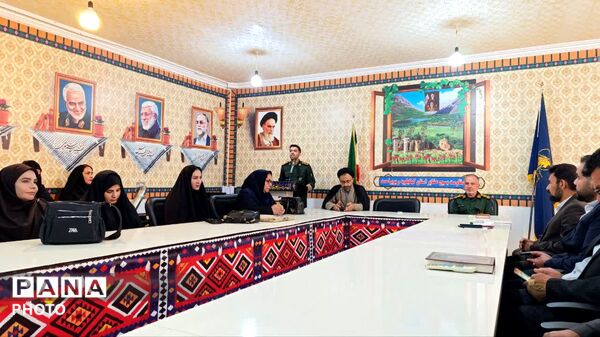 آیین تجلیل از برگزیدگان بسیج دانش آموزی شهدای عشایر در دهه امامت و ولایت 
