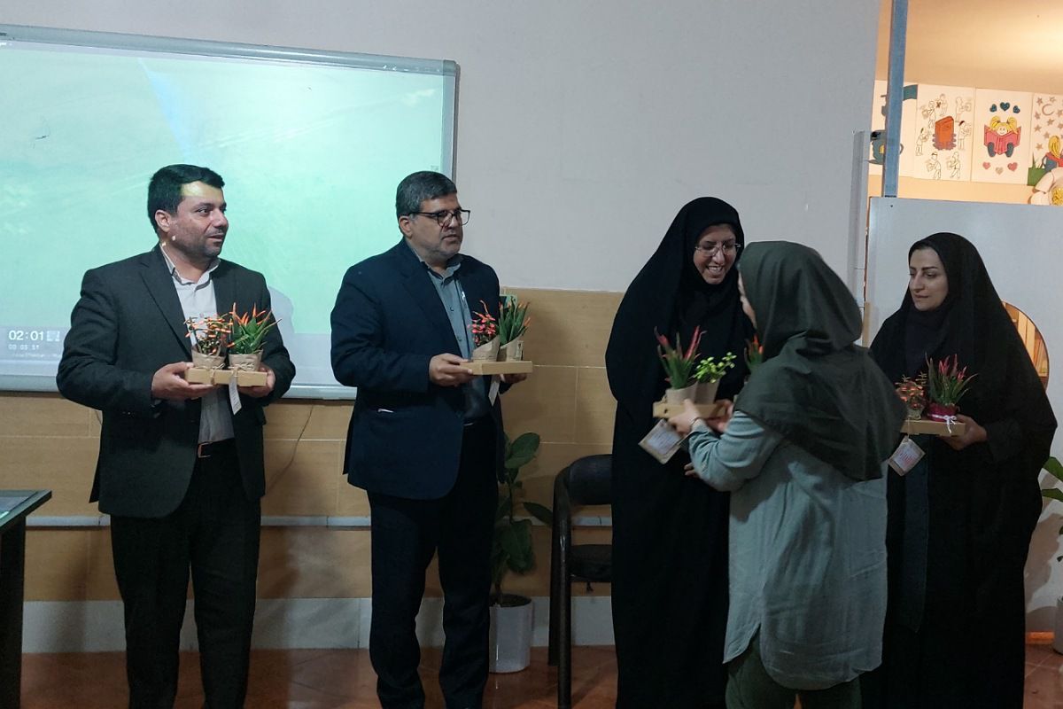 افتتاحیه طرح گلستان زندگی  دبیرستان شهدای هسته‌ای قرچک 