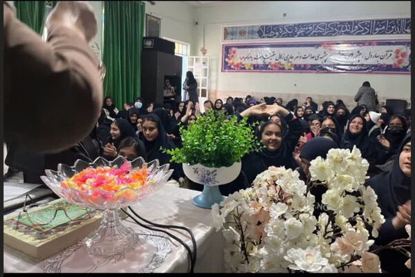 عید مبعث در دبیرستان شاهد 16