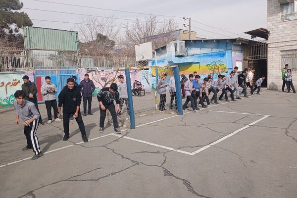 حضور پرشور دانش آموزان ناحیه دو شهرری در برنامه‌های متنوع دهه فجر و جشن انقلاب