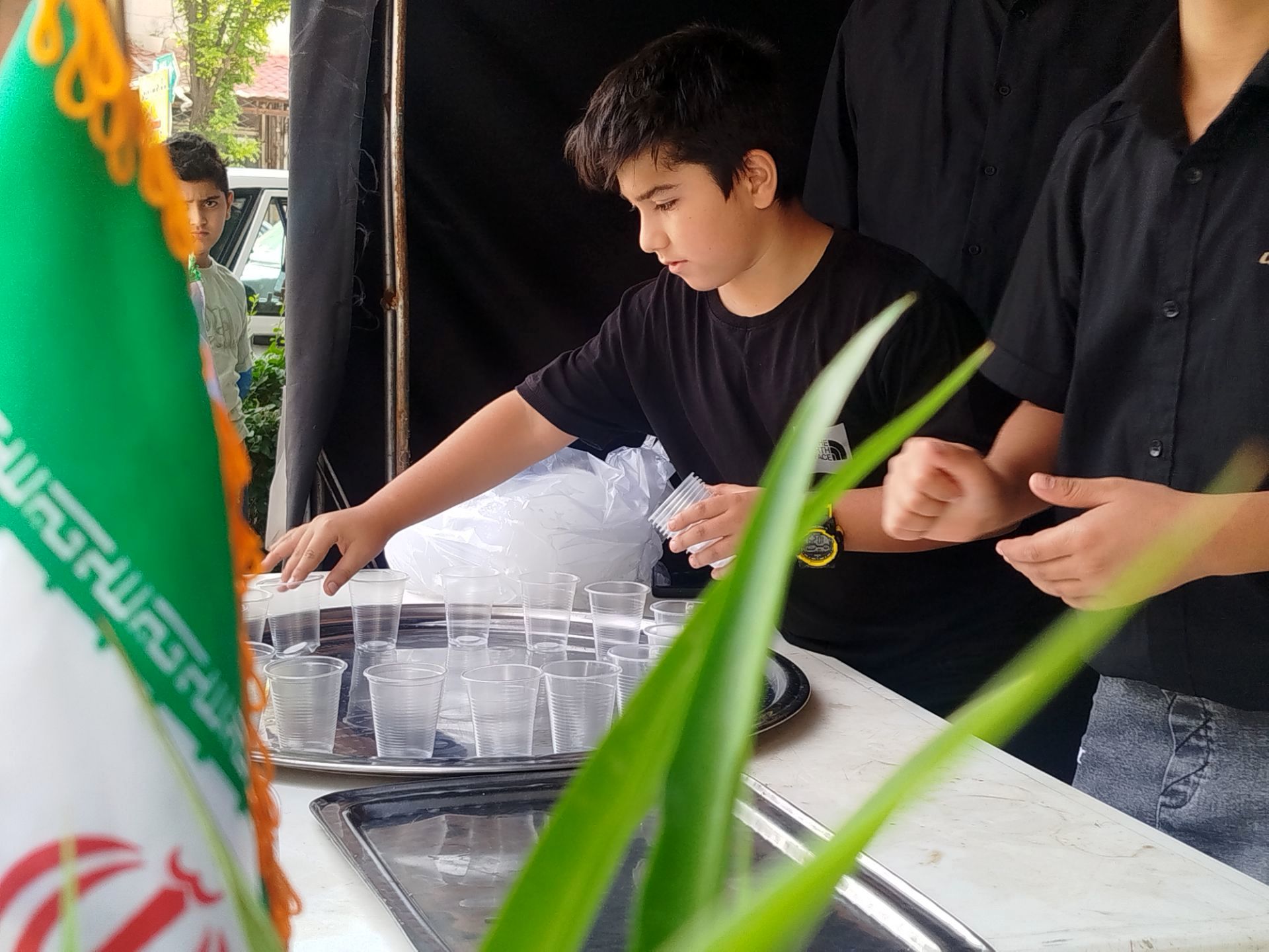 برپایی موکب دانش‌آموزی در روز اربعین حسینی در فاروج