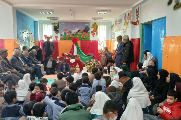 تجلیل از دانش‌آموزان با نیازهای ویژه دبستان بهار آزادی شهرستان آباده
