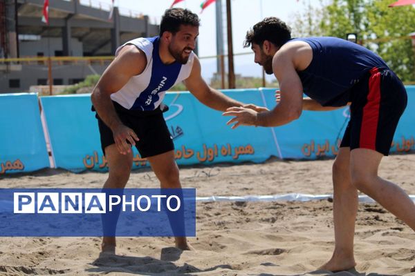 مسابقات کشوری انتخابی تیم ملی کُشتی ساحلی در بناب