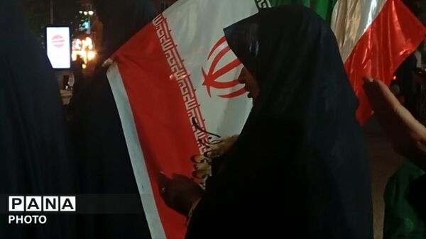 جوش و خروش مردم در شب میلاد امام رضا(ع)