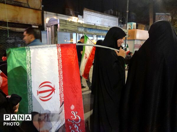 نود و یکمین شب از اجتماعات در حسینیه امام خمینی میهمان قاب پانا
