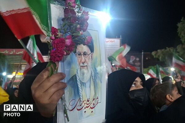 حضور گسترده مردم ورامین در اجتماع حمایت از آرمان های انقلاب اسلامی