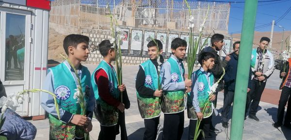 غبارروبی گلزار شهدا 
