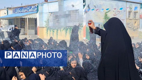 جشن دهه فجر  درمدرسه پاکدل