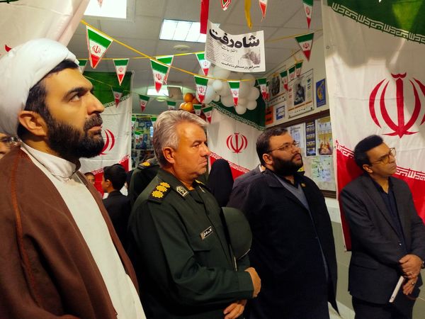 نمایشگاه «مدرسه انقلاب» دبیرستان میثاق