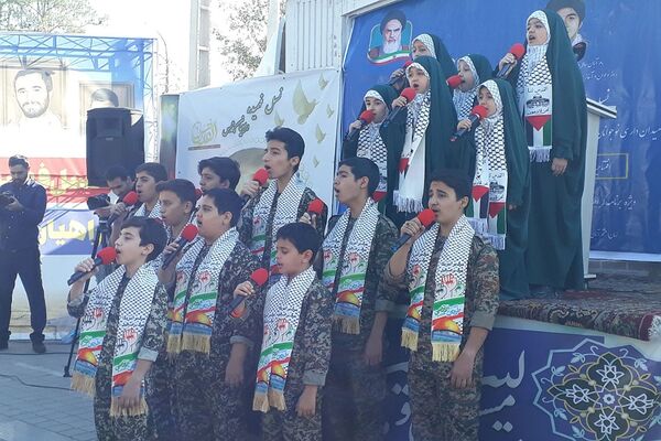 گرامیداشت روز نوجوان و بسیج دانش‌آموزی در ناحیه دو شهرری 