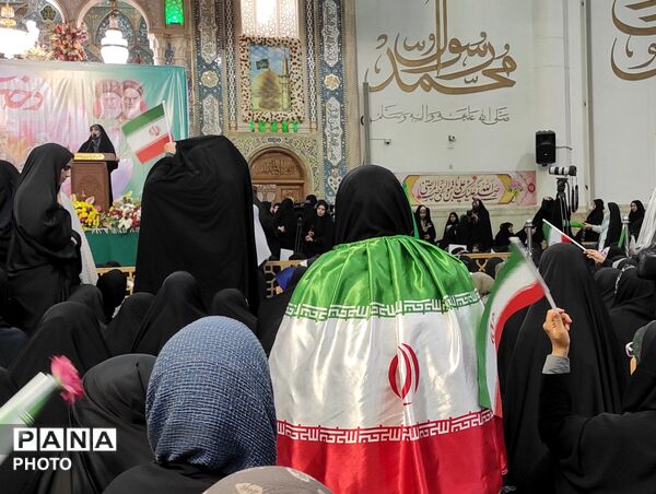 اجتماع بزرگ دختر ایران در حرم بانوی کرامت