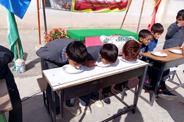 جشن نیمه شعبان و فجر انقلاب در آموزشگاه سلمان فارسی ابرکوه
