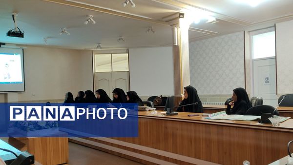 نشست تبیین برنامه‌های حوزه پرورشی آموزش‌ و پرورش بن