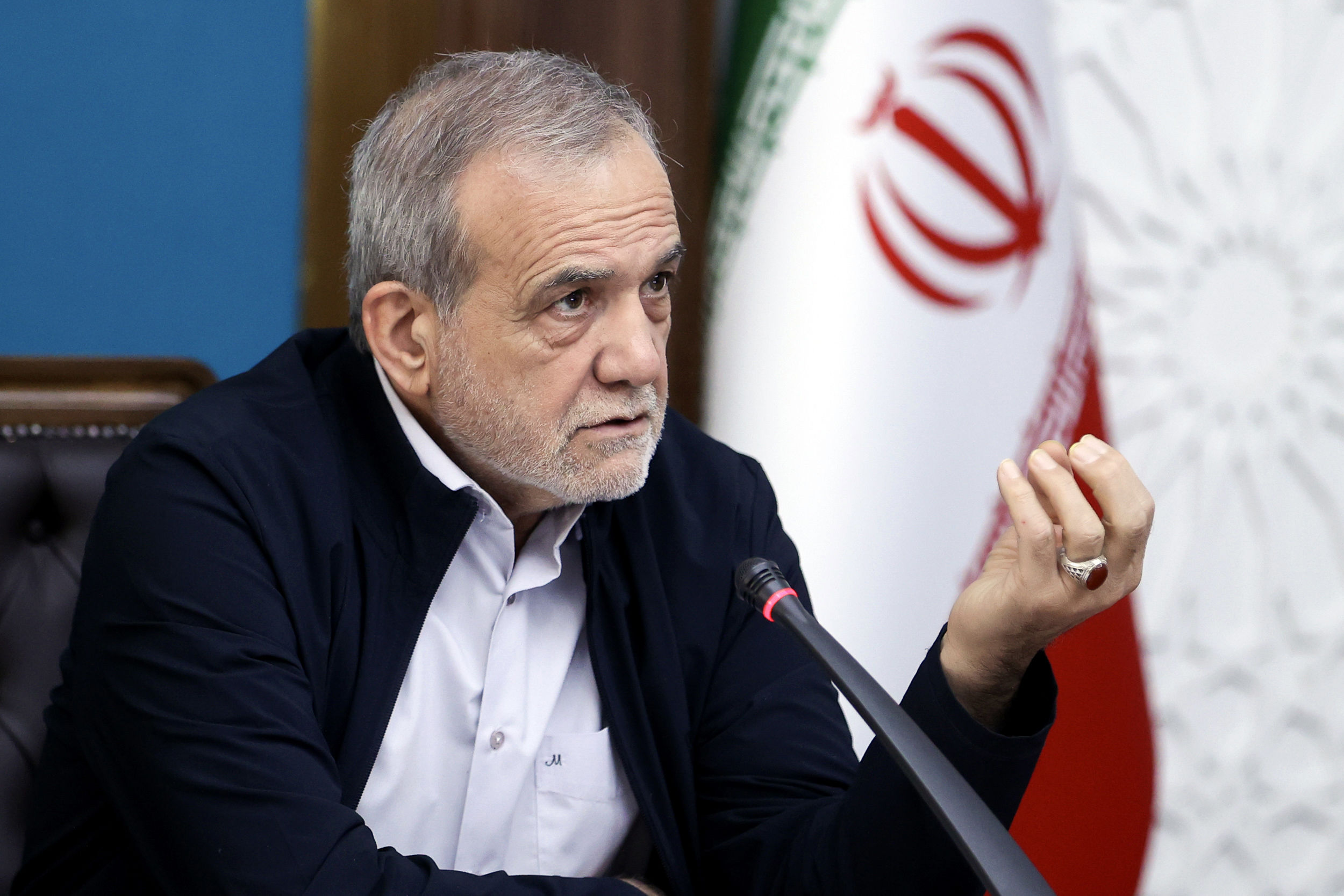 تاکنون از توسعه واقعی کشور غافل بوده‌ایم