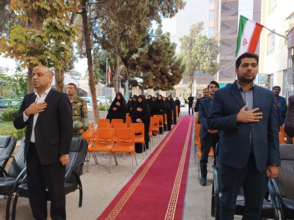 گرامیداشت هفته دفاع مقدس در اداره آموزش و پرورش ناحیه ۳ مشهد