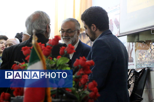 تجلیل از برترین‌های جشنواره پروژه خلاقیت در هنرستان ثامن الائمه قم