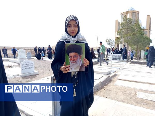 حضور مردم روستای دهشیر شهرستان تفت در راهپیمایی ۲۲ بهمن