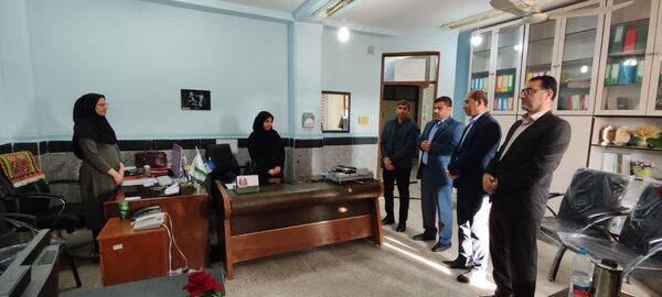 بازدید فرماندار دشتی از بخش‌های مختلف مدیریت آموزش و پرورش شهرستان دشتی
