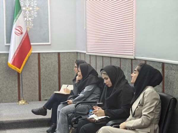 (طرح هم راه) همراهی والدین با مدرسه برای رشد آموزشی و تربیتی دانش‌آموزان پایه اول