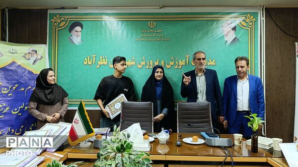 تجلیل از پژوهشگران برتر دانش‌آموزی در ششمین جشنواره علمی‌پژوهشی