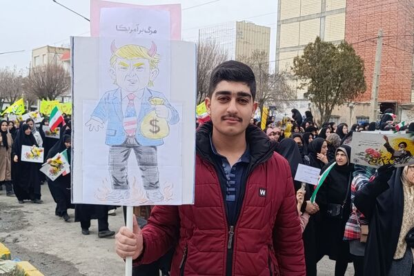 راهپیمایی باشکوه ۲۲ بهمن در اسلام‌آباد غرب