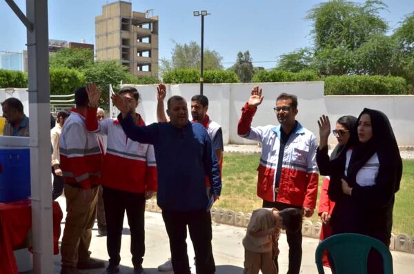 برگزاری نماز جمعه شهرستان گچساران به مناسبت هفته هلال احمر