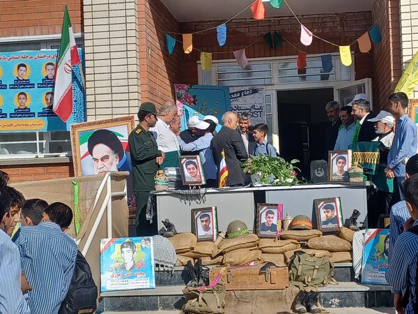 یادواره شهدا دانش آموز در دبیرستان نمونه مرحوم طاووسی شهرستان خلیل آباد 