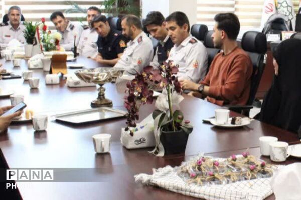 تقدیر و تشکر از نیروهای فداکار آتش نشان