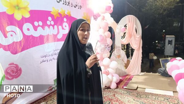 طلیعه بندگی خالق مهربان در جشن تکلیف دختران منطقه ۱۰