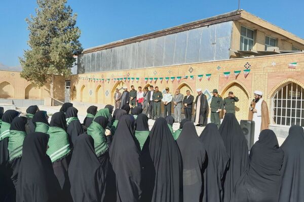 اعزام کاروان زیارتی راهیان نور لردگان 