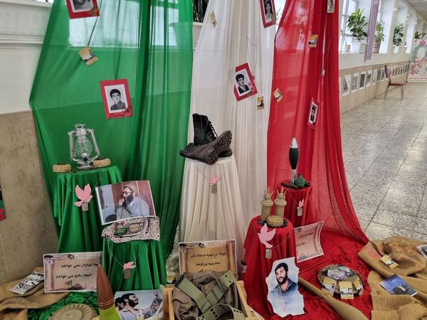 برگزاری جشن آغاز سال تحصیلی و مهر محمدی در دبیرستان شهیده معصومه قزوینی 