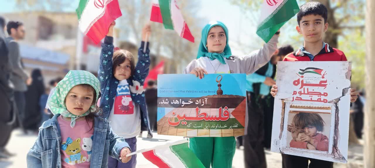 حضور پرشور دانش‌آموزان لنده در راهپیمایی روز قدس/ فیلم