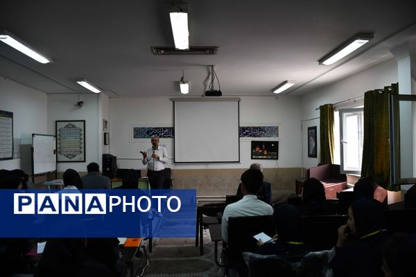 استقبال با شکوه از دانش‌آموز قهرمان و مربیان آموزش و پرورش عشایر فارس