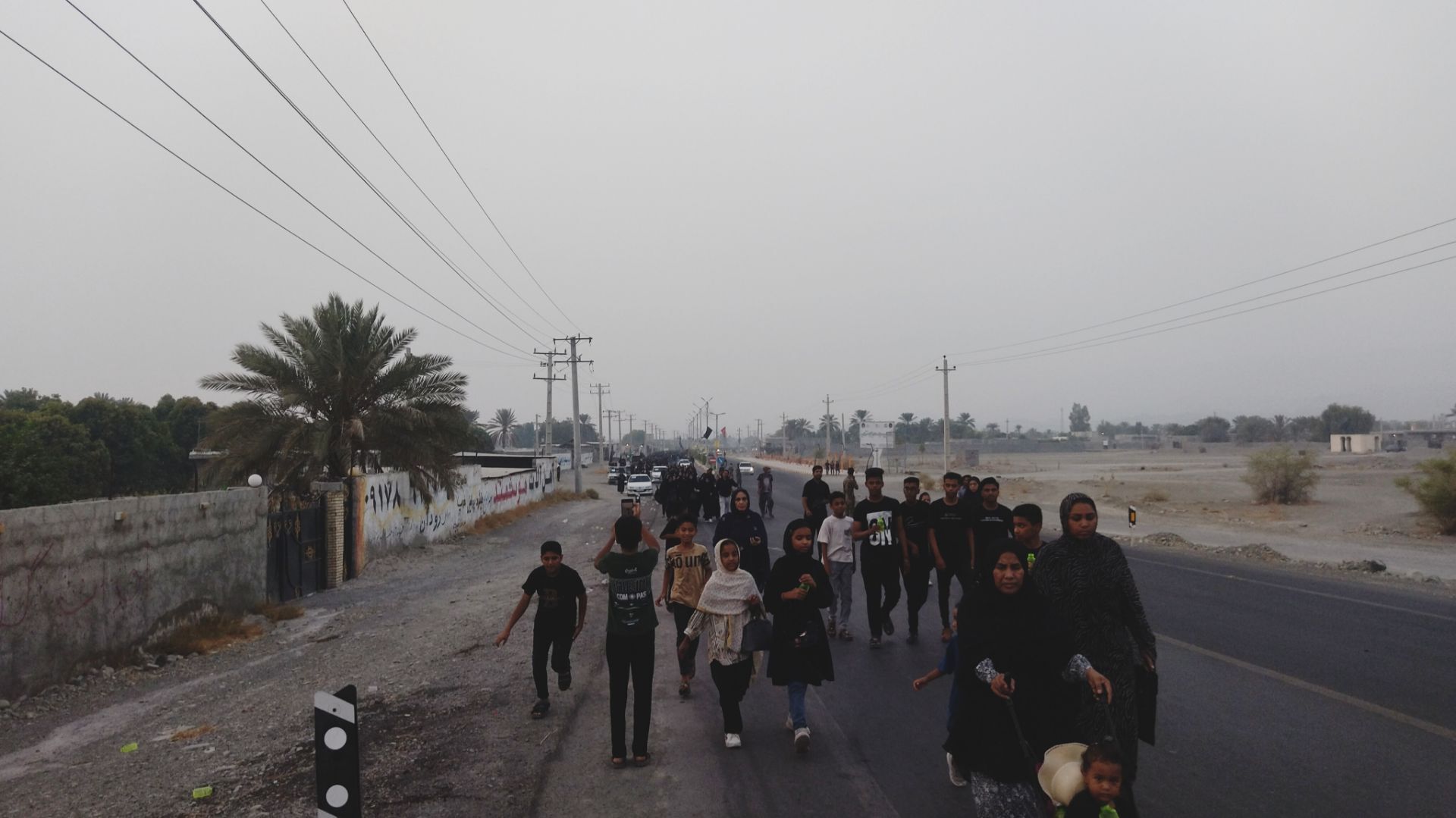جاماندگان اربعین در مسیر شاه قطب‌الدین حیدر شهرستان رودان