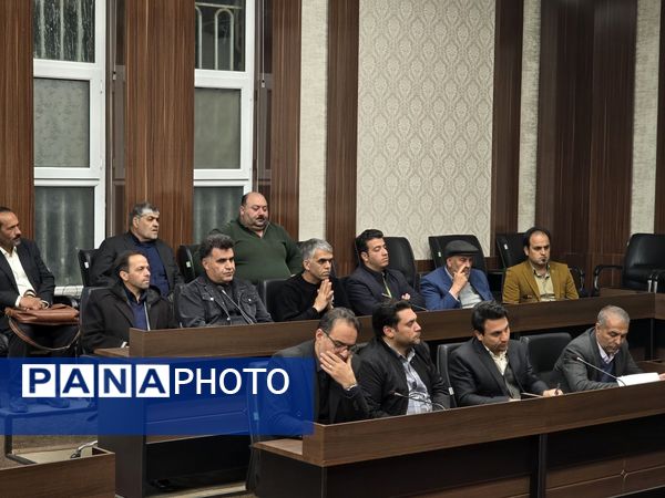 گردهمایی معاون استاندار و فرماندار ویژه تربت حیدریه با فعالان گردشگری و صنایع دستی در آستانه بهار