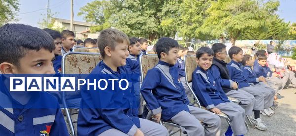 تماشاخانه سیار کانون پرورش فکری کودکان و نوجوانان میهمان کودکان محمودآبادی