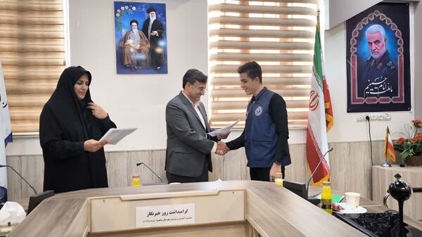 تجلیل مدیر آموزش و پرورش شهرستان شاهرود از خبرنگاران فعال پانا