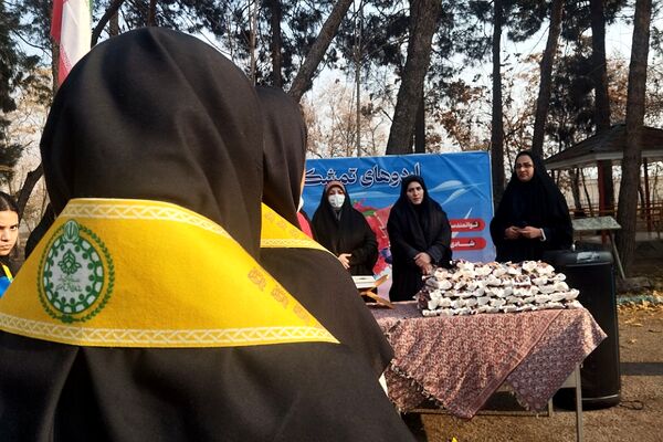 برگزاری اردو تمشک با حضور دانش‌آموزان منطقه کهریزک 