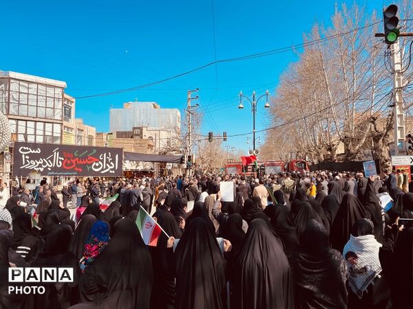 مردم گالیکش کفن پوش به میدان آمدند